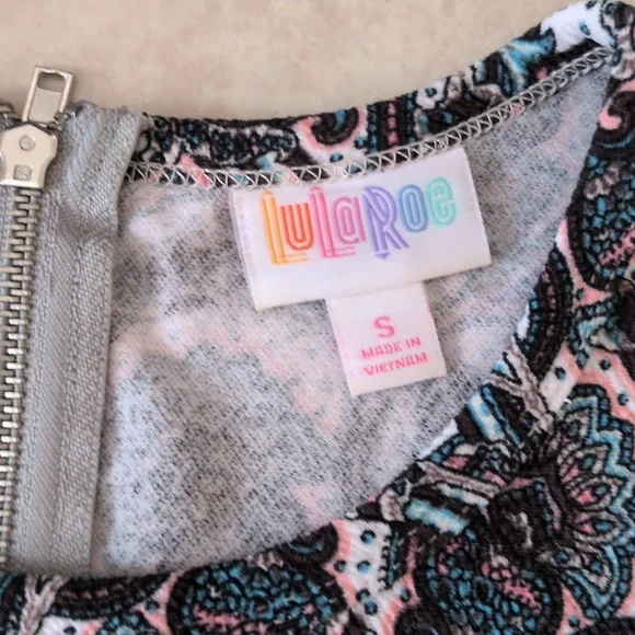 LuLaRoe Blue & Pink Short Sleeve Dress Size Small - Picture 4 of 6